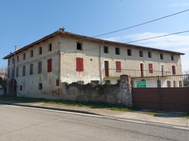 Rustico in vendita a Bertiolo, Friuli-Venezia Giulia