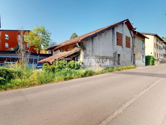 Rustico in vendita a Besana In Brianza, Lombardia