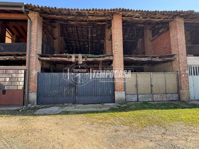 Rustico in vendita a Biassono, Lombardia