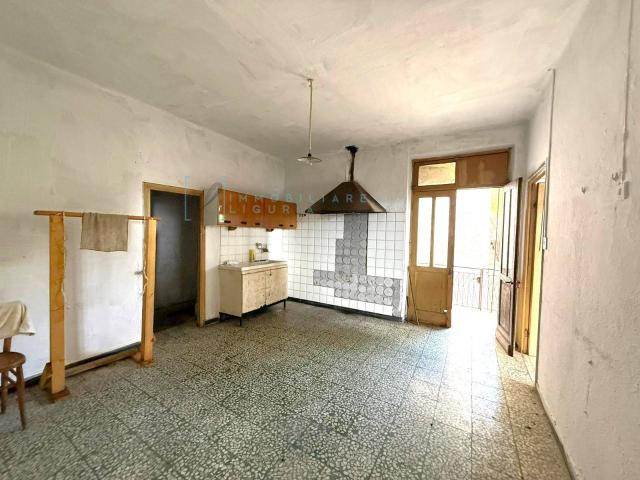 Rustico in vendita a Aquila Di Arroscia, Liguria