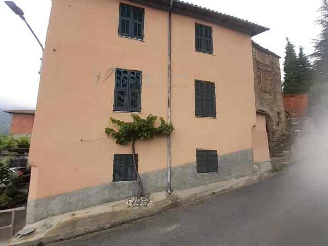 Rustico in vendita a Aquila Di Arroscia, Liguria