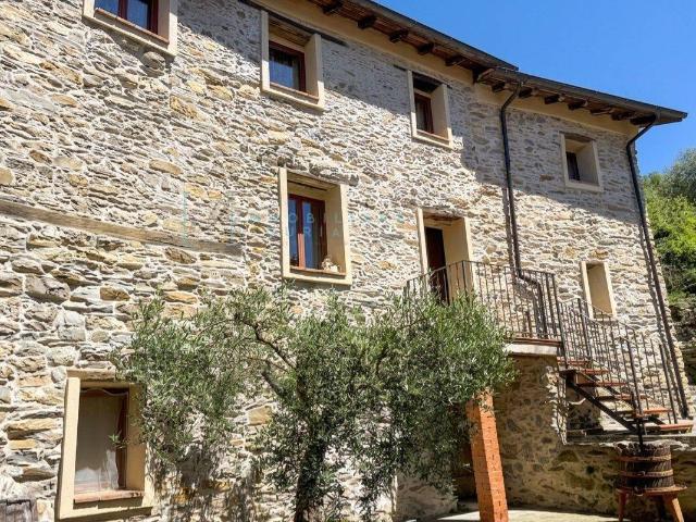 Rustico in vendita a Aquila Di Arroscia, Liguria