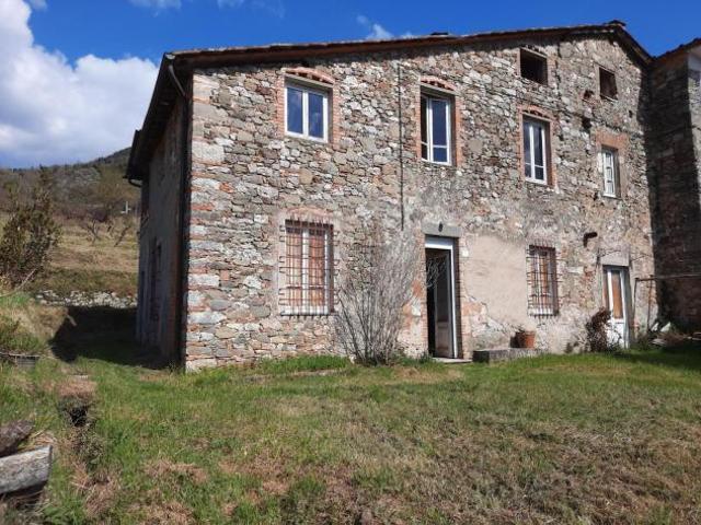 Terreno in vendita a Unione dei comuni Media Valle del Serchio, Borgo A Mozzano