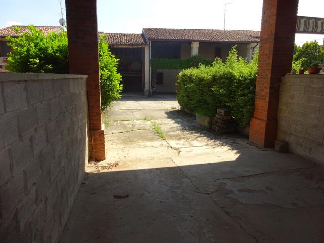 Rustico in vendita a Borgo San Giacomo, Lombardia