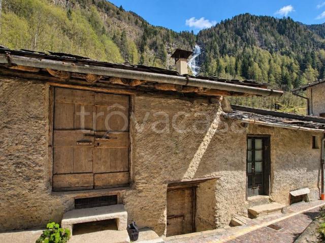 Rustico in vendita a Branzi, Bergamo