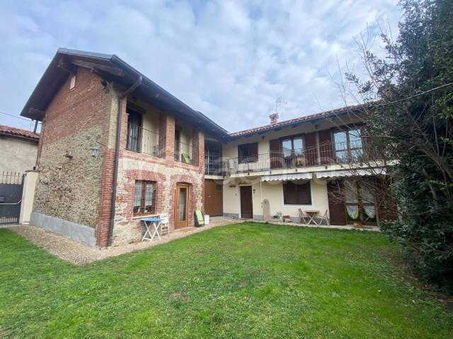 Rustico in vendita a Bruino, Torino