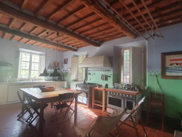 Rustico in vendita a Castello, Camaiore