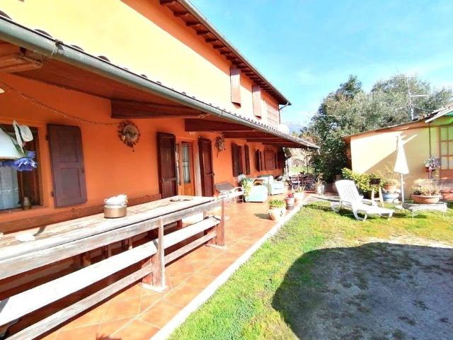 Rustico in vendita a località Bucine, Camaiore