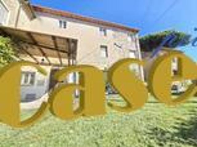 Rustico in vendita a Camaiore, Toscana