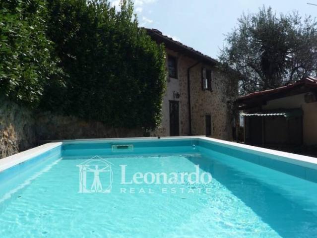 Villa Indipendente in vendita a Camaiore, Toscana