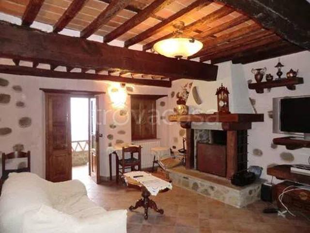 Rustico in vendita a Campiglioni, Camaiore