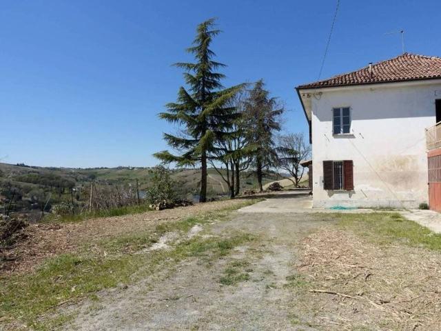 Rustico in vendita a Piemonte, Asti