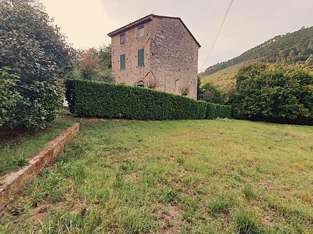 Rustico in vendita a San Giusto di Compito, Capannori