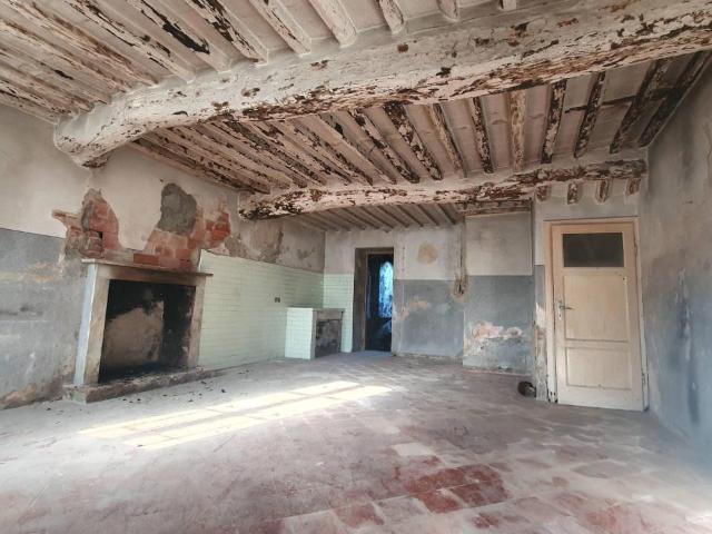 Rustico in vendita a Verciano, Capannori