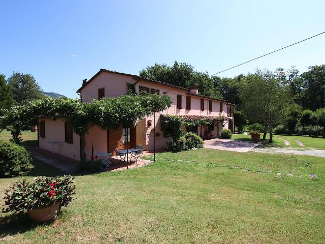 Rustico in vendita a Camigliano Santa Gemma, Capannori