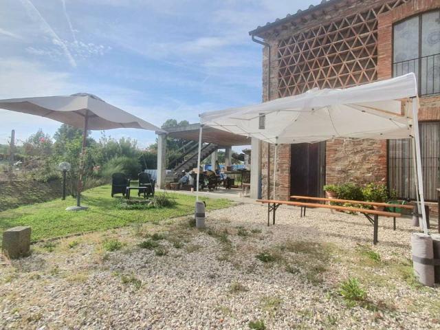 Rustico in vendita a Parezzana, Capannori