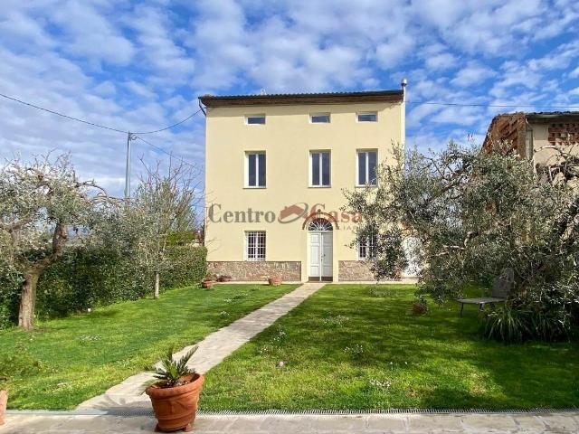 Rustico in vendita a Capannori, Toscana