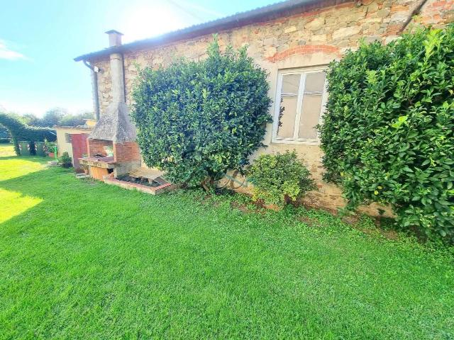 Rustico in vendita a Capannori, Toscana