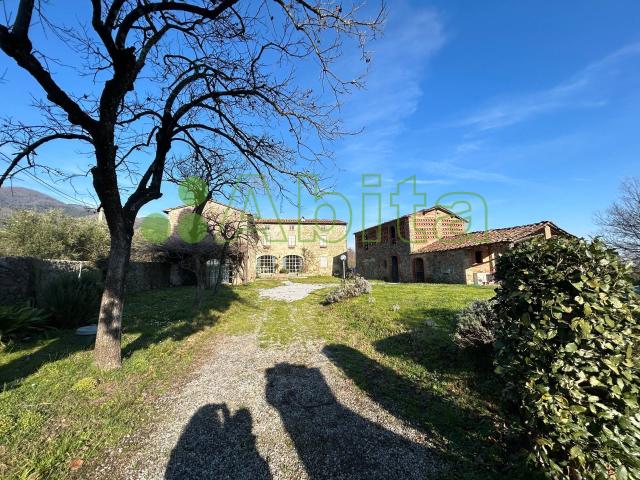 Rustico in vendita a Tofori, Capannori