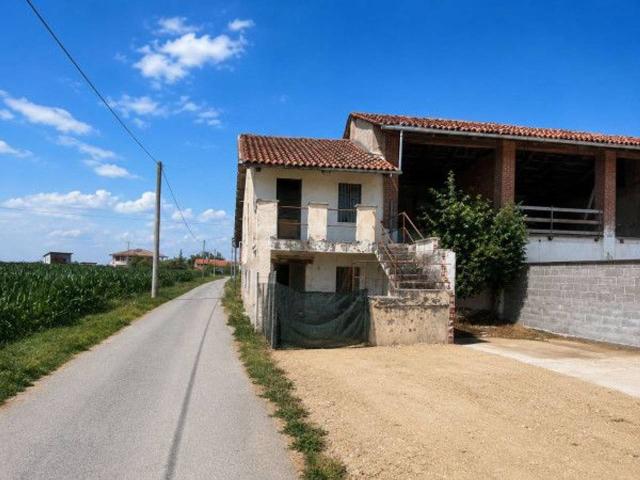 Rustico in vendita a Gangaglietti, Caramagna Piemonte
