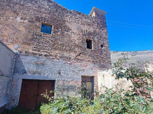 Rustico in vendita a Piraineto, Carini