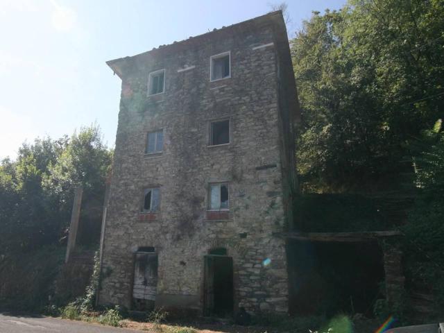 Rustico in vendita a Fontia, Carrara