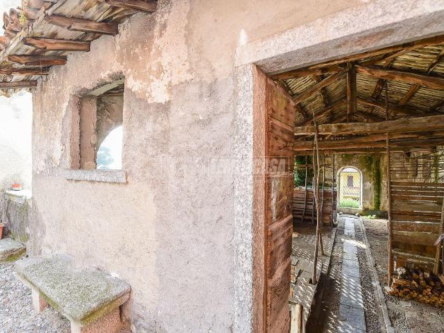 Rustico in vendita a Caslino D'erba, Lombardia