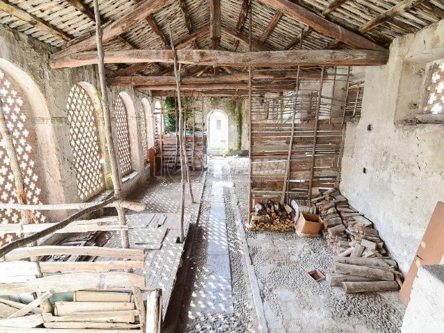 Rustico in vendita a Caslino D'erba, Lombardia