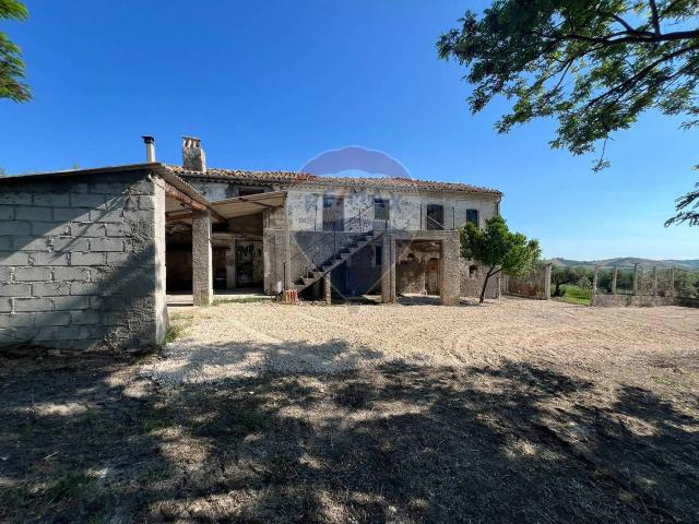 Rustico in vendita a Casoli, Abruzzo