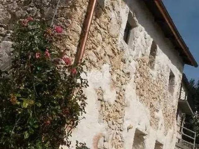 Rustico in vendita a Castel Del Monte, Abruzzo