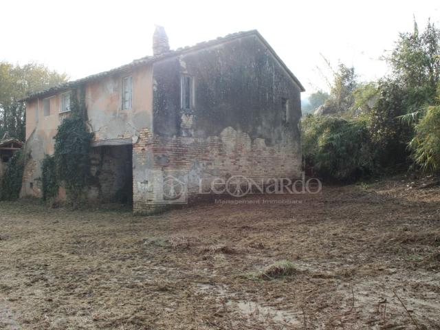 Rustico in vendita a Piattoni, Marche