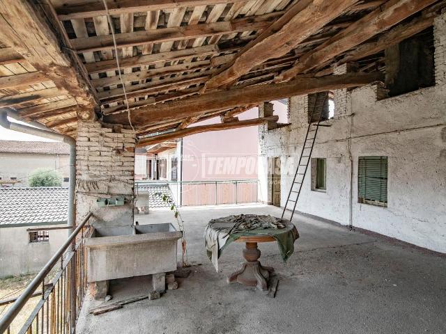 Rustico in vendita a Castel Rozzone, Lombardia