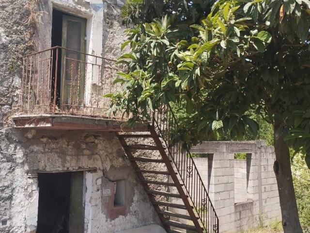 Rustico in vendita a Castelforte, Lazio