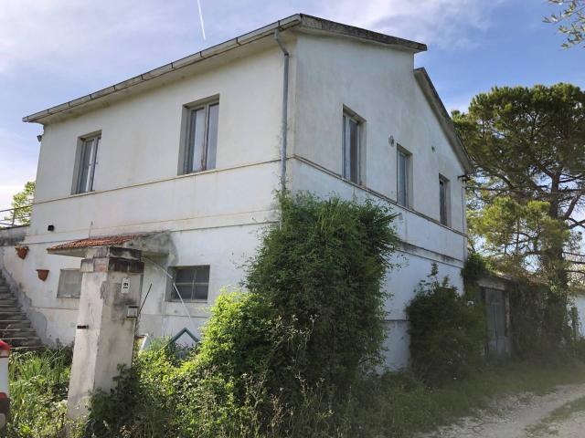 Rustico in vendita a Castellalto, Abruzzo