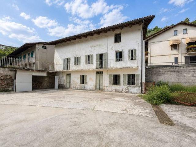 Rustico in vendita a Castellinaldo d'Alba, Cuneo