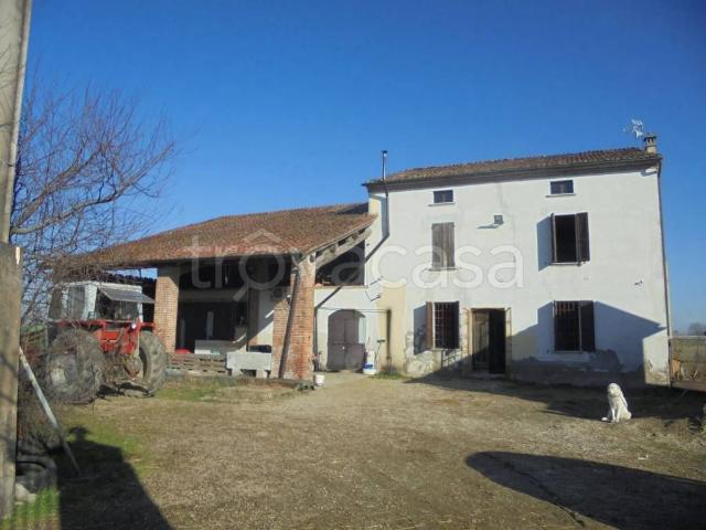 Rustico in vendita a Castelvetro Piacentino, Reggio Emilia