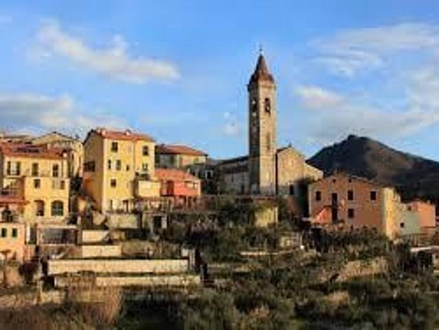 Rustico in vendita a Castiglione Chiavarese, Liguria