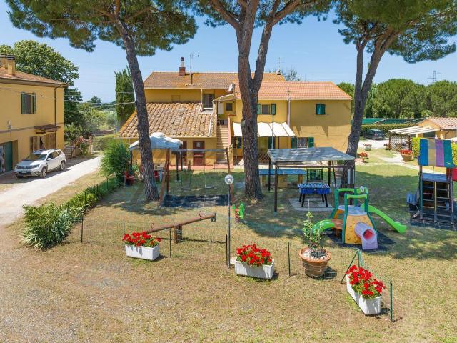 Rustico in vendita a Cecina, Toscana