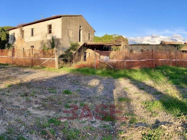Rustico in vendita a Cecina, Livorno