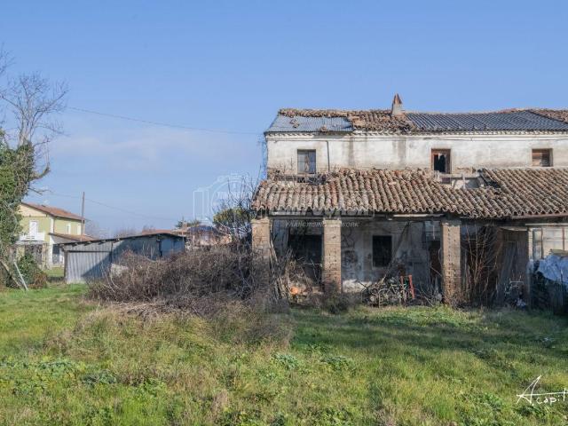 Rustico in vendita a Unione dei comuni Valle del Savio, Cesenà