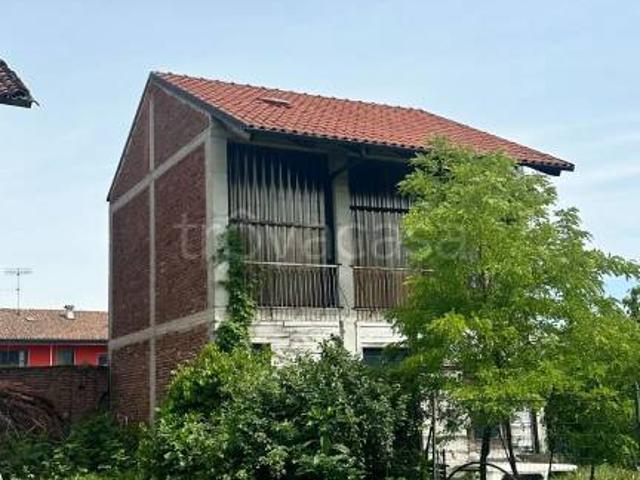 Rustico in vendita a Montegiove, Piemonte