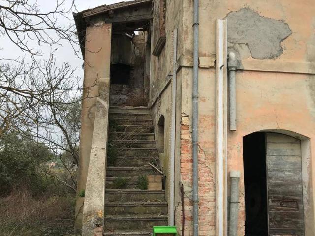 Rustico in vendita a Unione dei Comuni della Val Vibrata, Civitella Del Tronto