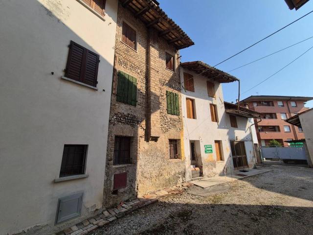 Rustico in vendita a Codroipo / Codroip, Udine / Udin / Videm