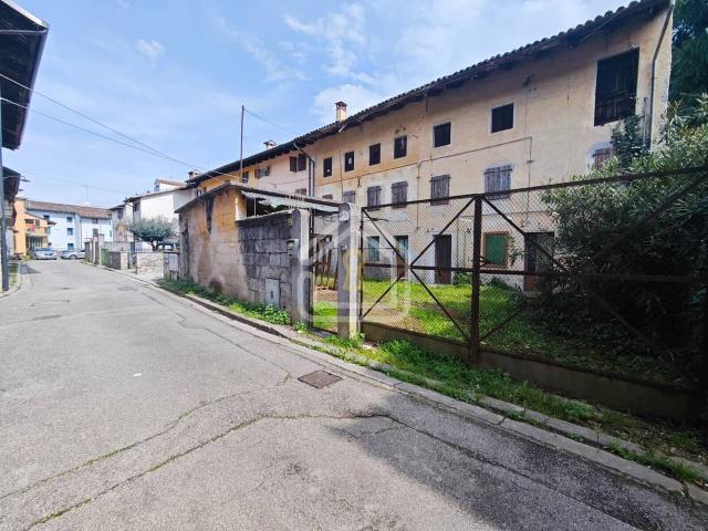 Rustico in vendita a Codroipo, Friuli-Venezia Giulia