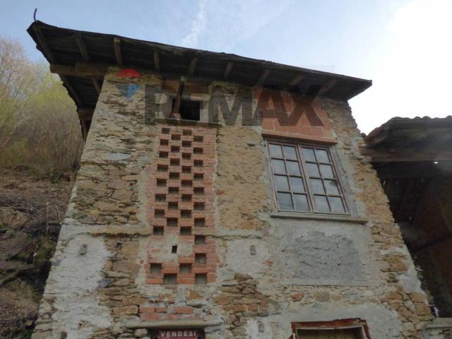 Rustico in vendita a Comunità Montana del Piambello, Cremenaga