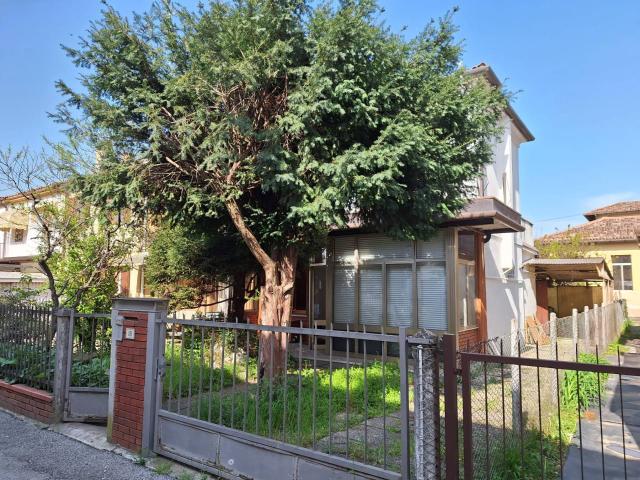 Rustico in vendita a Crocetta Del Montello, Veneto