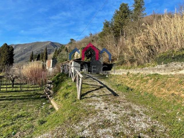 Terreno in vendita a Unione dei comuni Media Valle del Serchio, Borgo A Mozzano