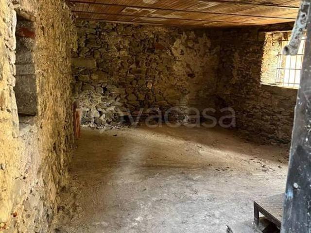 Rustico in vendita a Comunità Montana Valli del Verbano, Dumenza