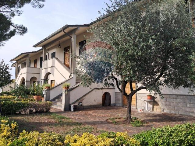 Rustico in vendita a Unione dei Comuni Circondario dell'Empolese Valdelsa, Empoli