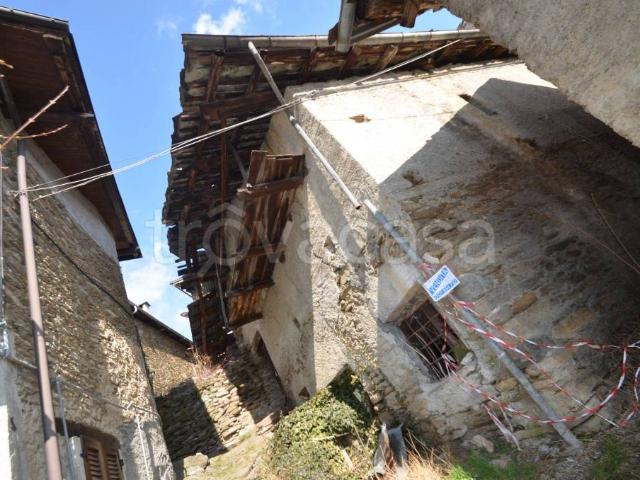 Rustico in vendita a Villecloze, Piemonte